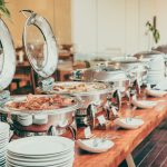 Anunț de participare la procedură proprie în vederea achiziționării de servicii de catering pentru copiii Școlii Gimnaziale Nr. 1 Valcău de Jos